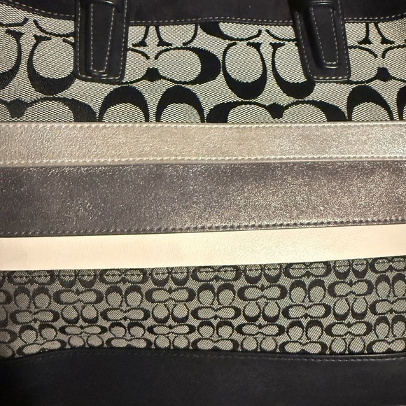 Coach Signature Tote Bag - Picture 4 of 9